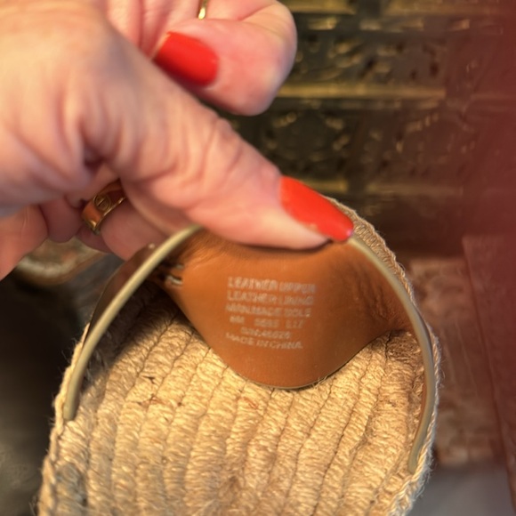 Tory burch pre loved size 8 - Picture 10 of 10